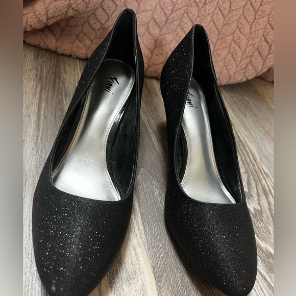 FIONI Clothing Shoes - Black sparkly heels